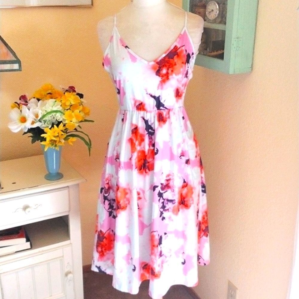 NWT Ouges Sun Dress. Floral